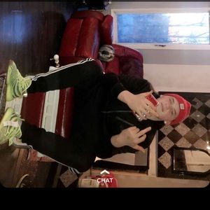 Meet your Posher, Niko